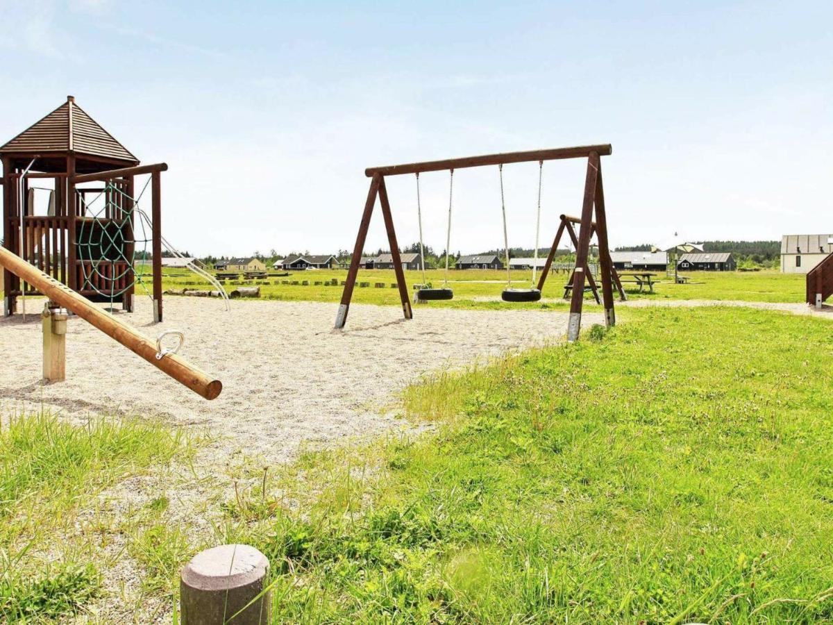 10 Person Holiday Home In Brovst Zimmer foto