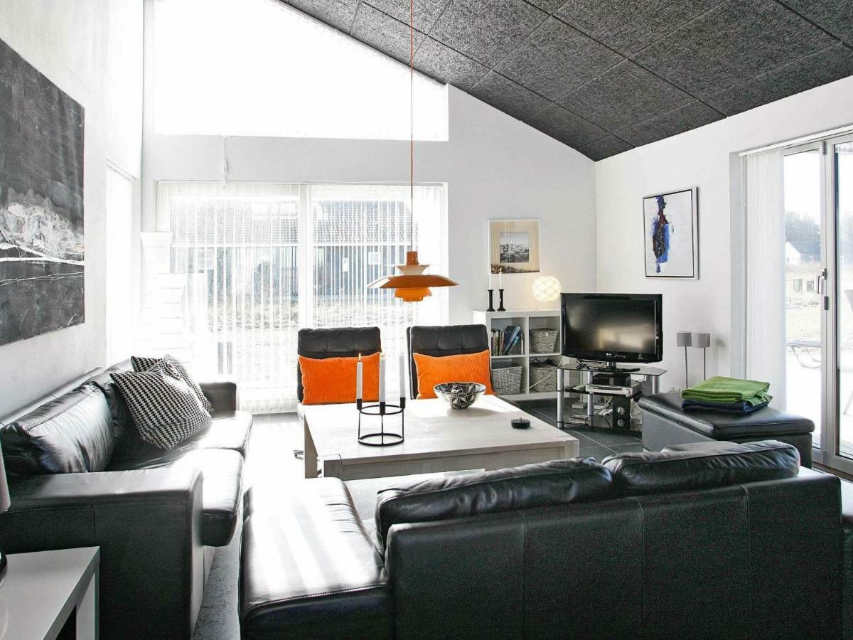 10 Person Holiday Home In Brovst Exterior foto